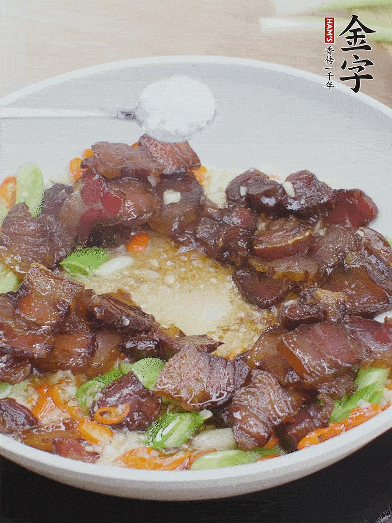 下醬油肉，一點(diǎn)生抽、白糖調(diào)味。